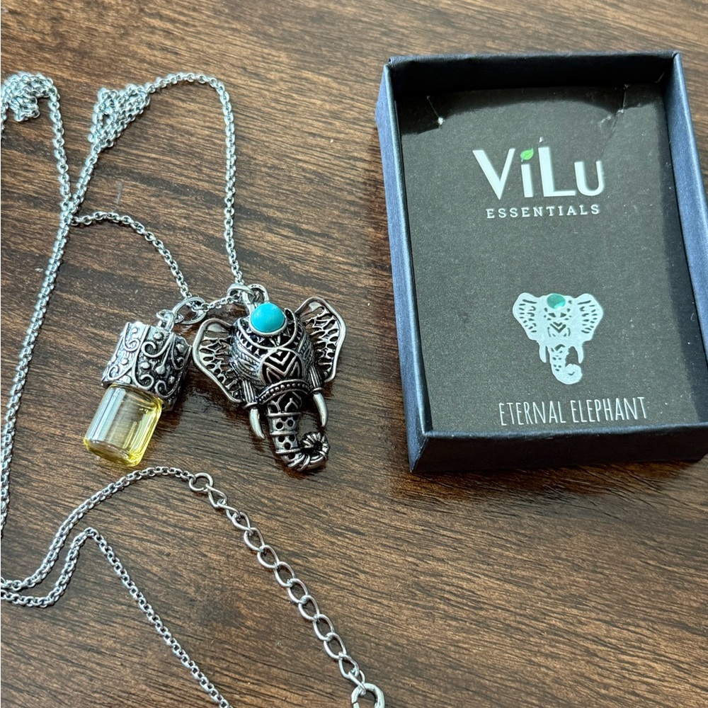 Aromatherapy Silver Eternal Elephant Pendant Necklace with Turquoise Accent